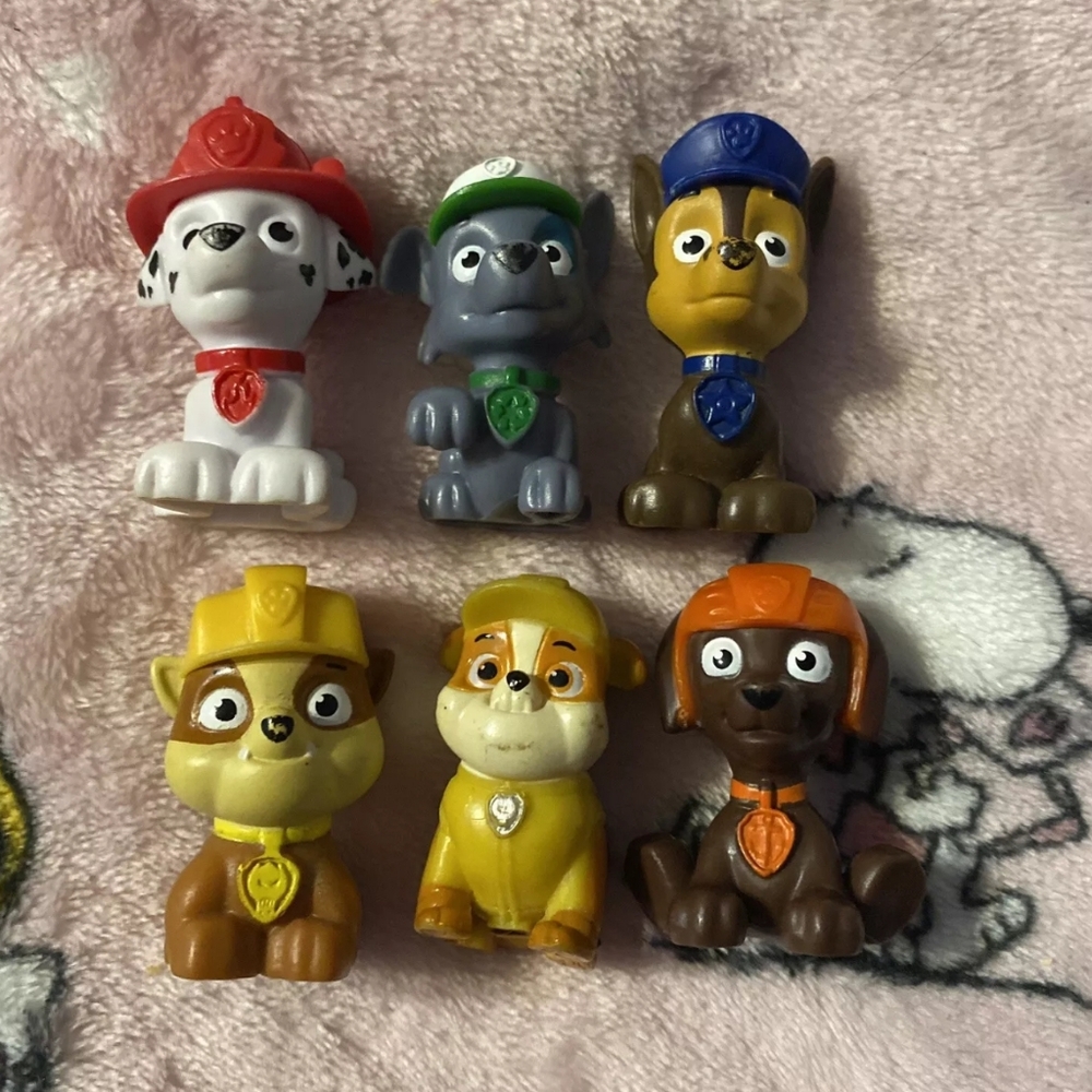 Lot of 6 Mini Paw Patrol Figures Small Toys Chase Rocky Marshall Rubble